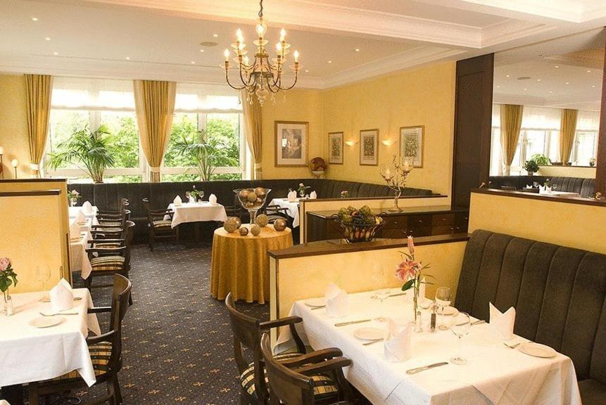 Parkhotel Am Taunus Оберурзель Екстер'єр фото