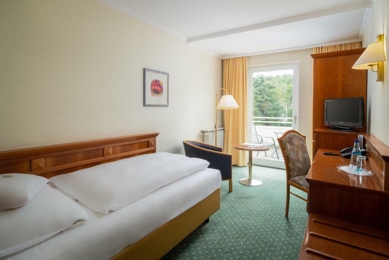 Parkhotel Am Taunus Оберурзель Екстер'єр фото