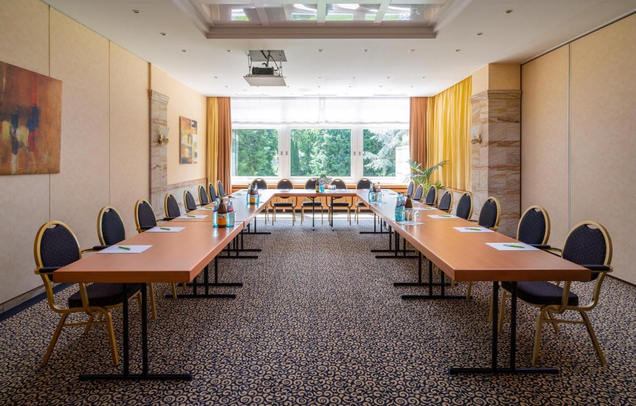 Parkhotel Am Taunus Оберурзель Екстер'єр фото